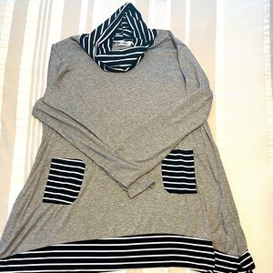 Cute ladies tunic! XXL